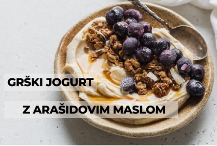 Grški jogurt z arašidovim maslom